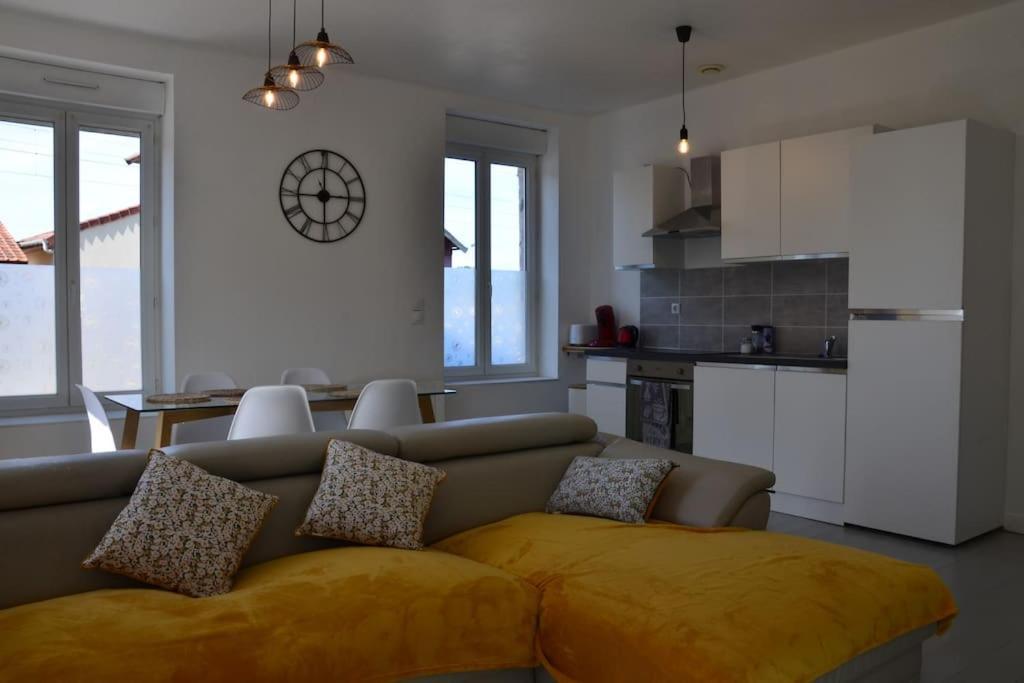 Apartmán Gite De La Gare - Avec Parking Hesdigneul-les-Boulogne Exteriér fotografie